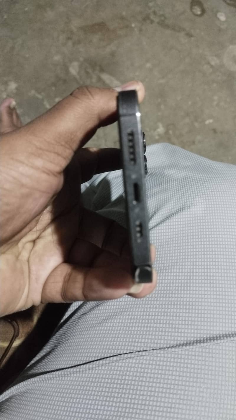 Apple iPhone 13 Pro Max 3