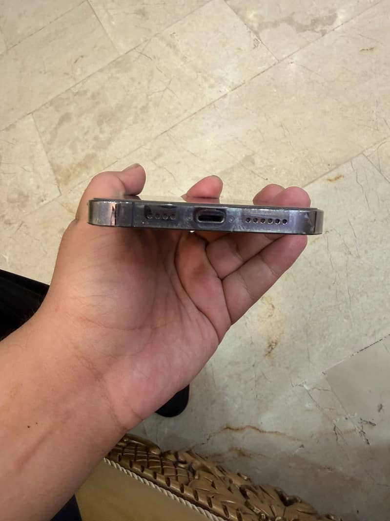 Apple iPhone 14 Pro Max 3