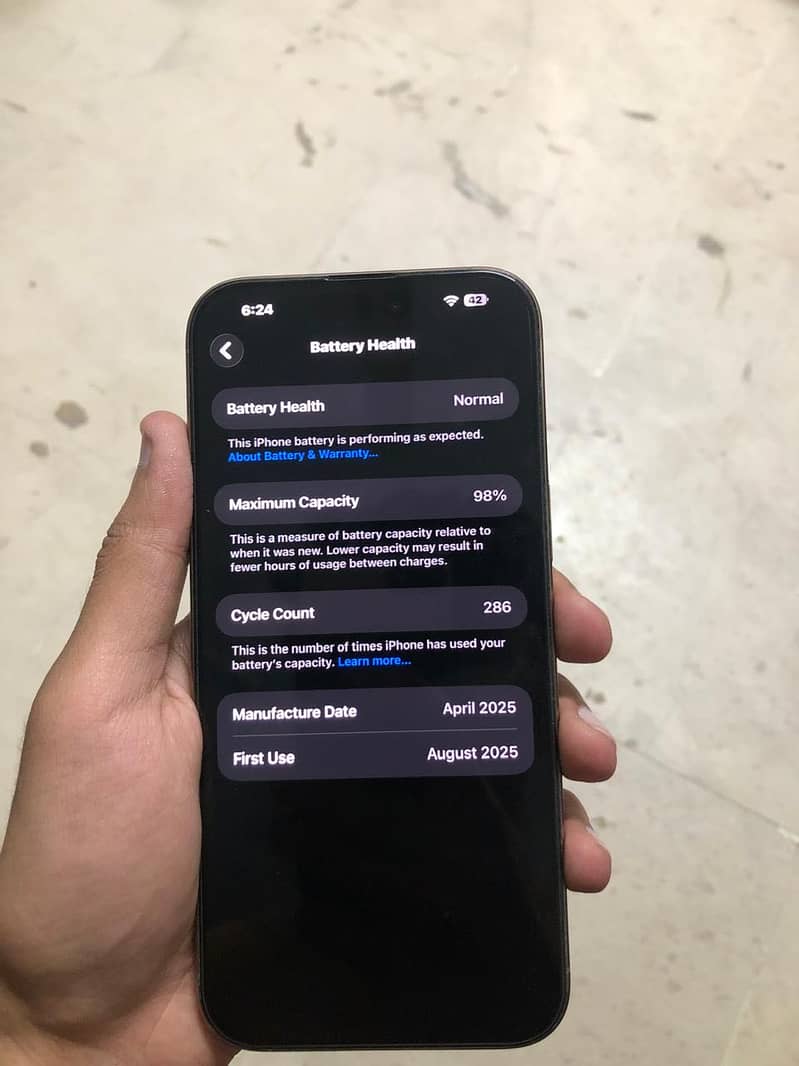 Apple iPhone 16 Pro Max 7