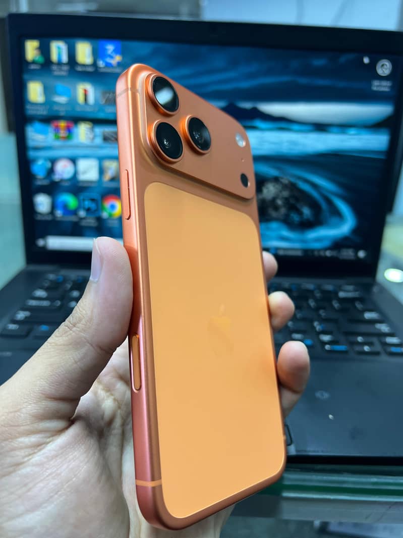 Apple iPhone 17 Pro Max 2