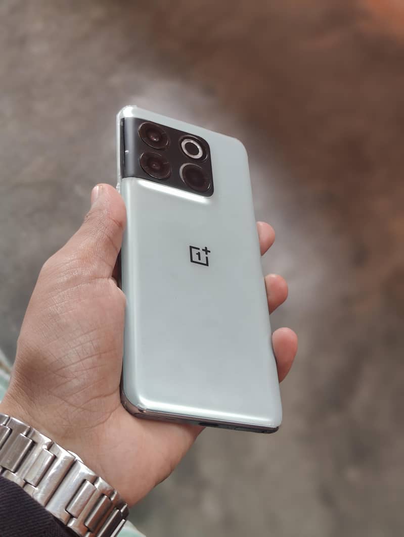 One Plus 10T 3