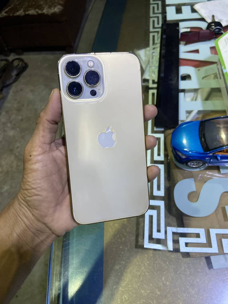 Apple iPhone 13 Pro Max 2
