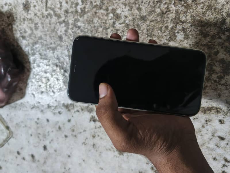 Apple iPhone 11 5