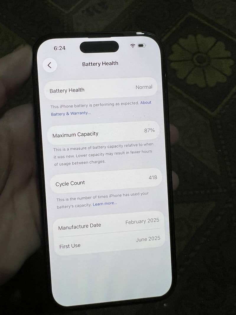 Apple iPhone 16 3