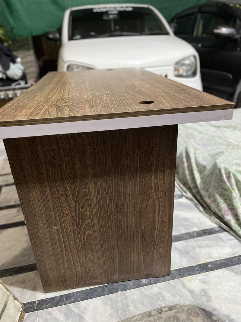 Office Table 5