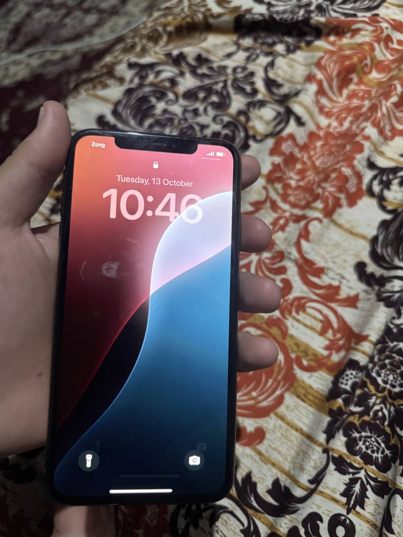 Apple iPhone XS Max 1