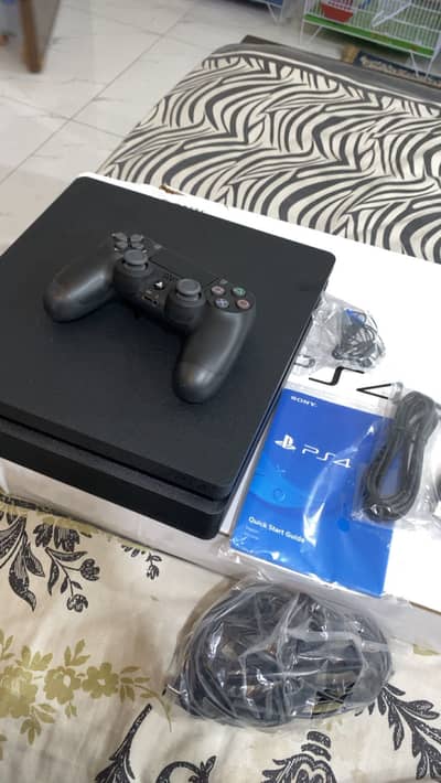 Ps4 brand new condition box packed usa sy ai hai .
