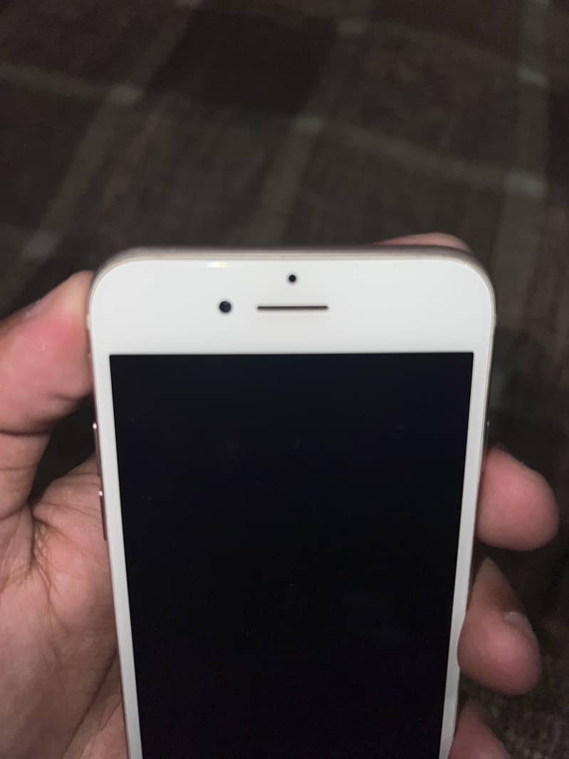 Apple iPhone 7 2