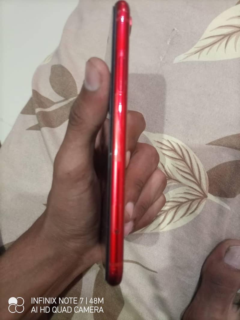 Apple iPhone XR 1