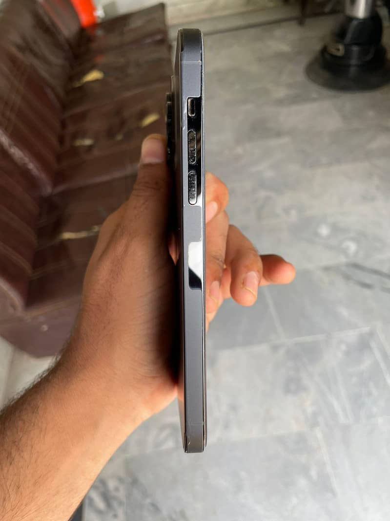 Apple iPhone 14 Pro Max 3