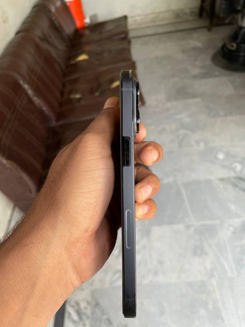 Apple iPhone 14 Pro Max 6