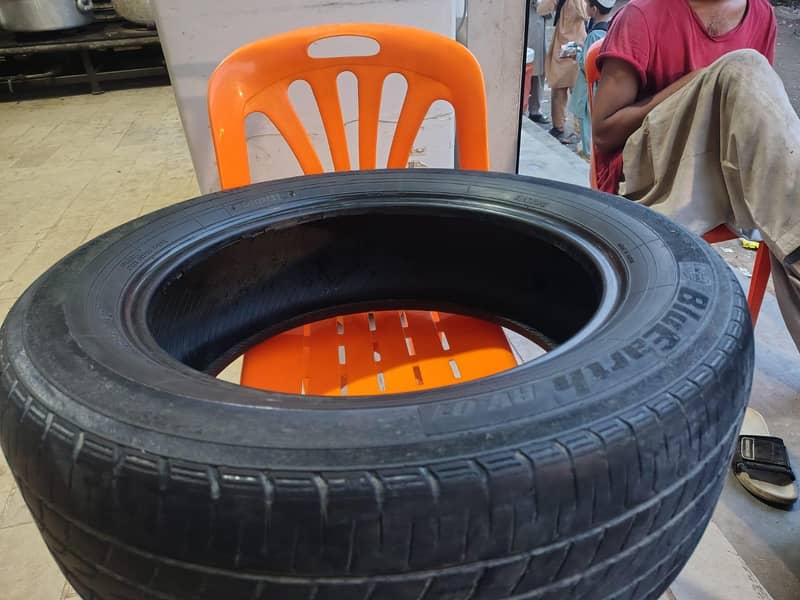 TYRE'S 4