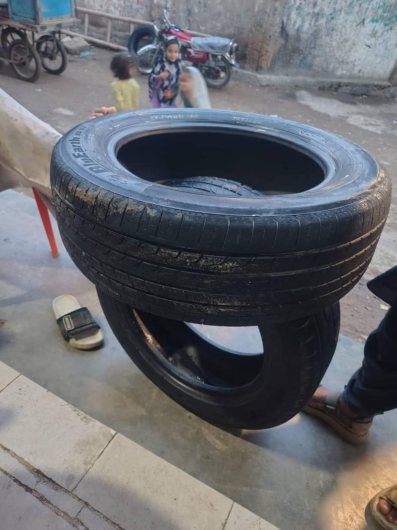 TYRE'S 6