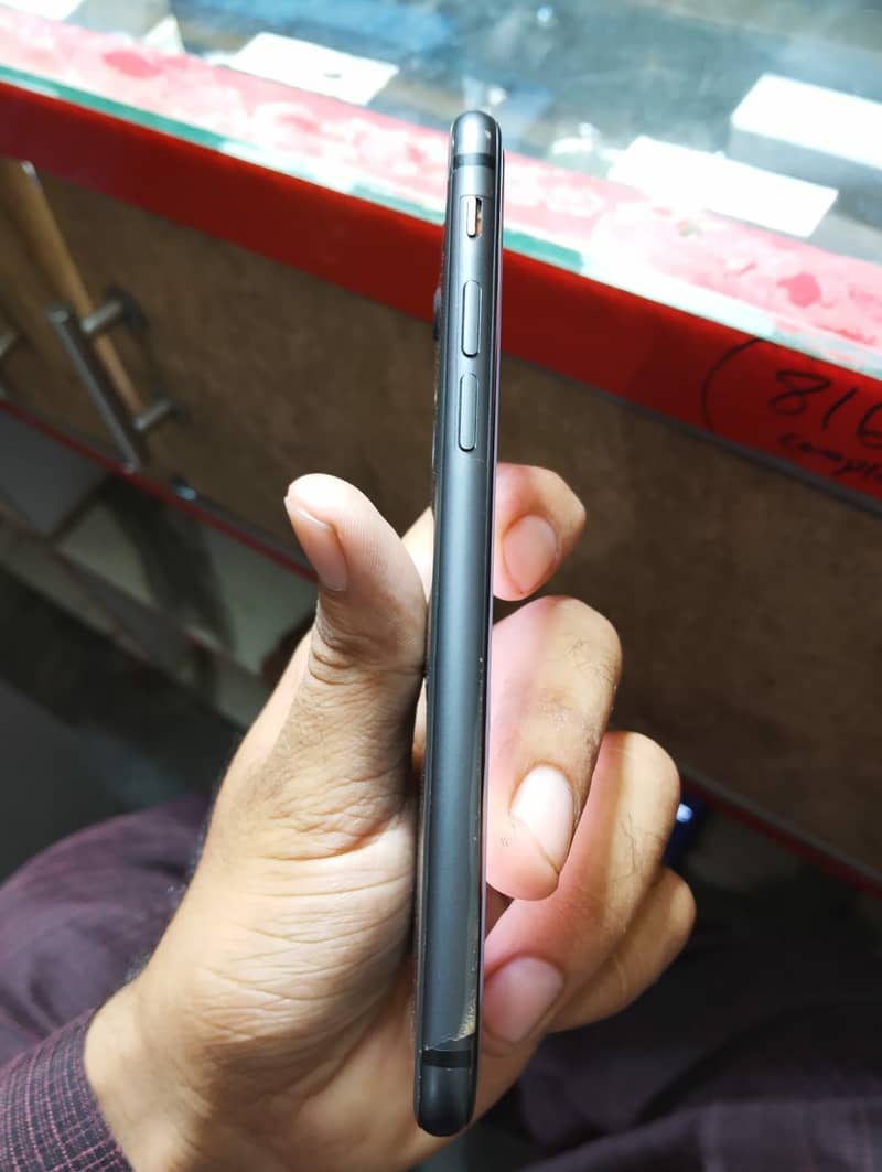 Apple iPhone 8 2