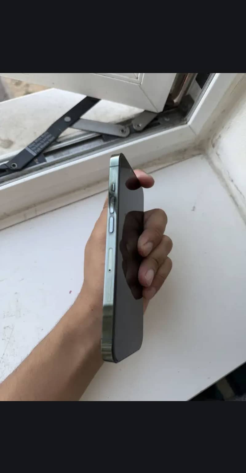 Apple iPhone 13 Pro 0