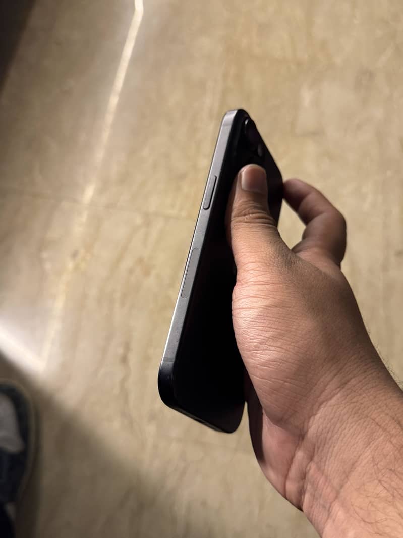 Apple iPhone 15 2