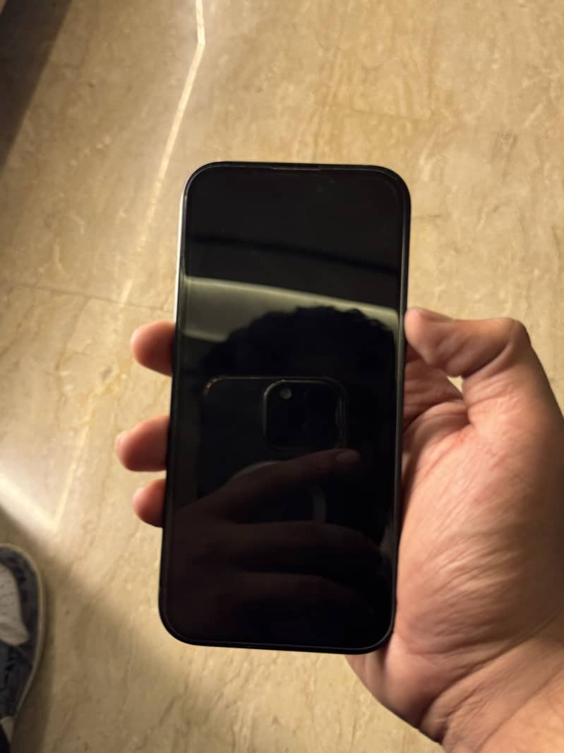 Apple iPhone 15 3