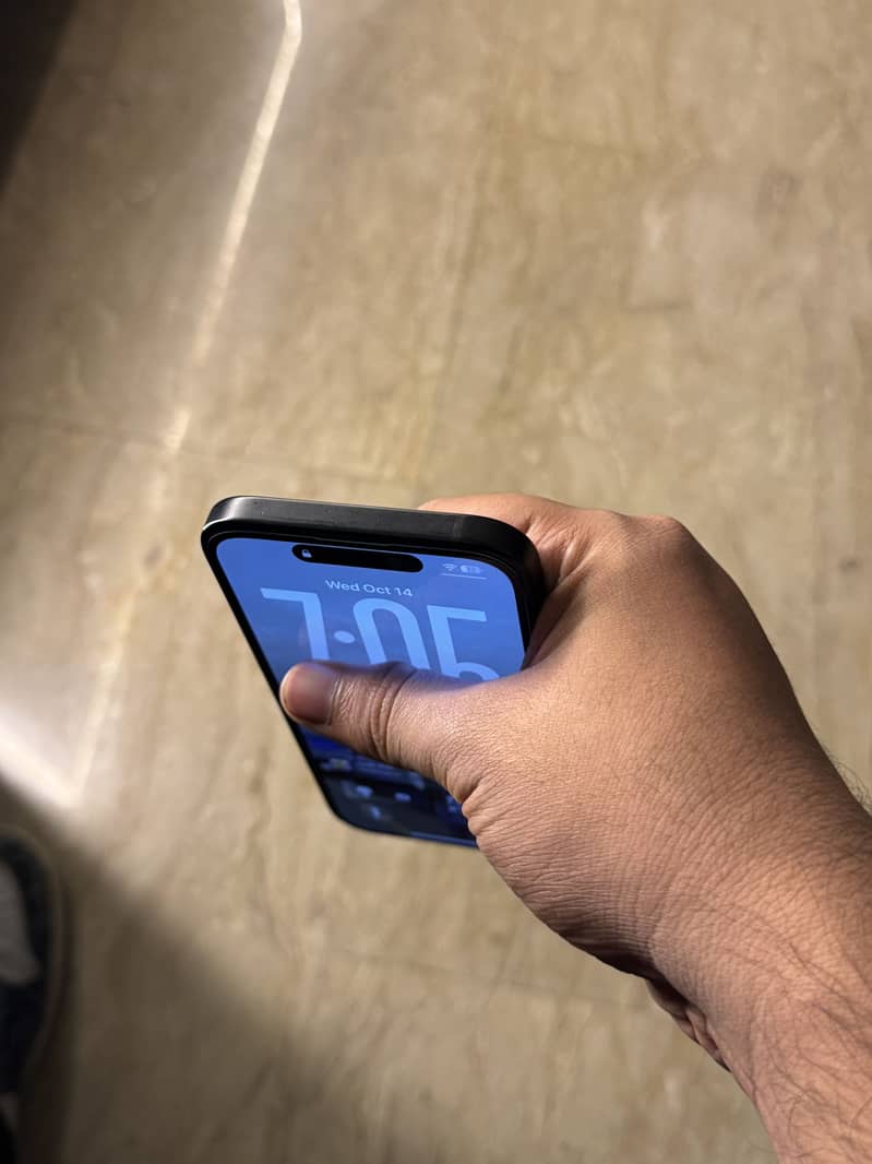 Apple iPhone 15 5