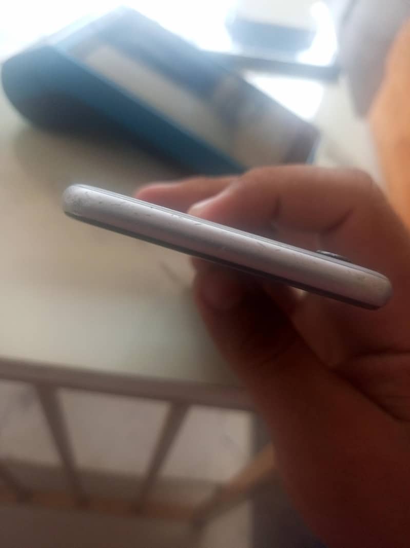Apple iPhone 6 4