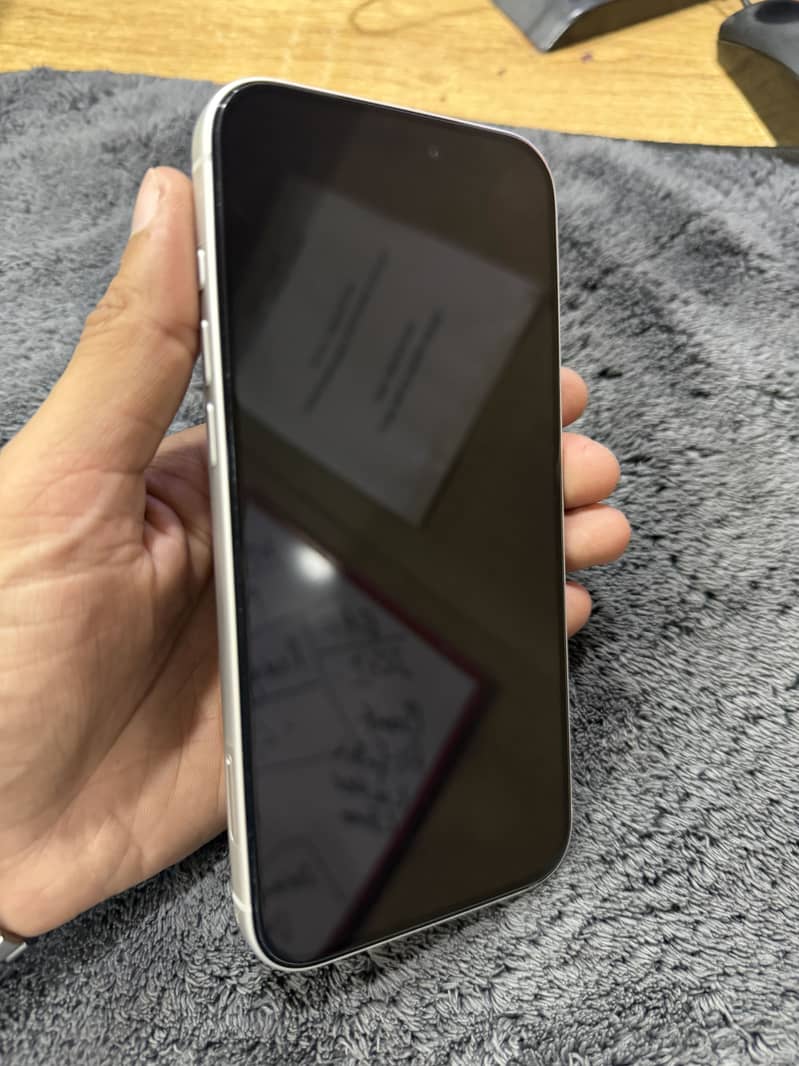 Apple iPhone 17 Pro Max 1