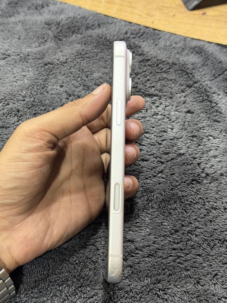 Apple iPhone 17 Pro Max 3