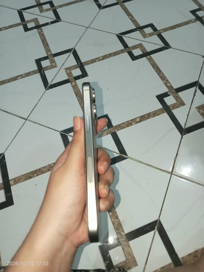 Apple iPhone 15 Pro Max 1