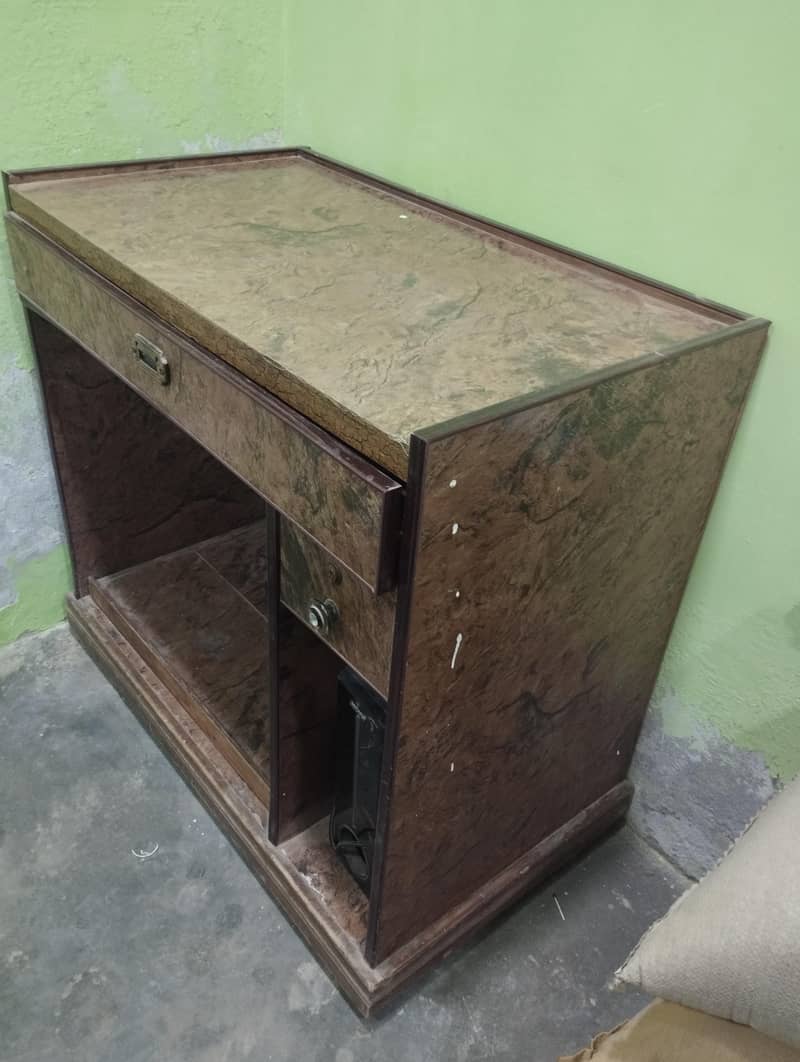 Computer Table ha 2