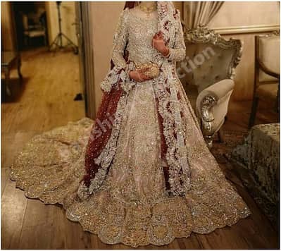 bridal dress / branded dress