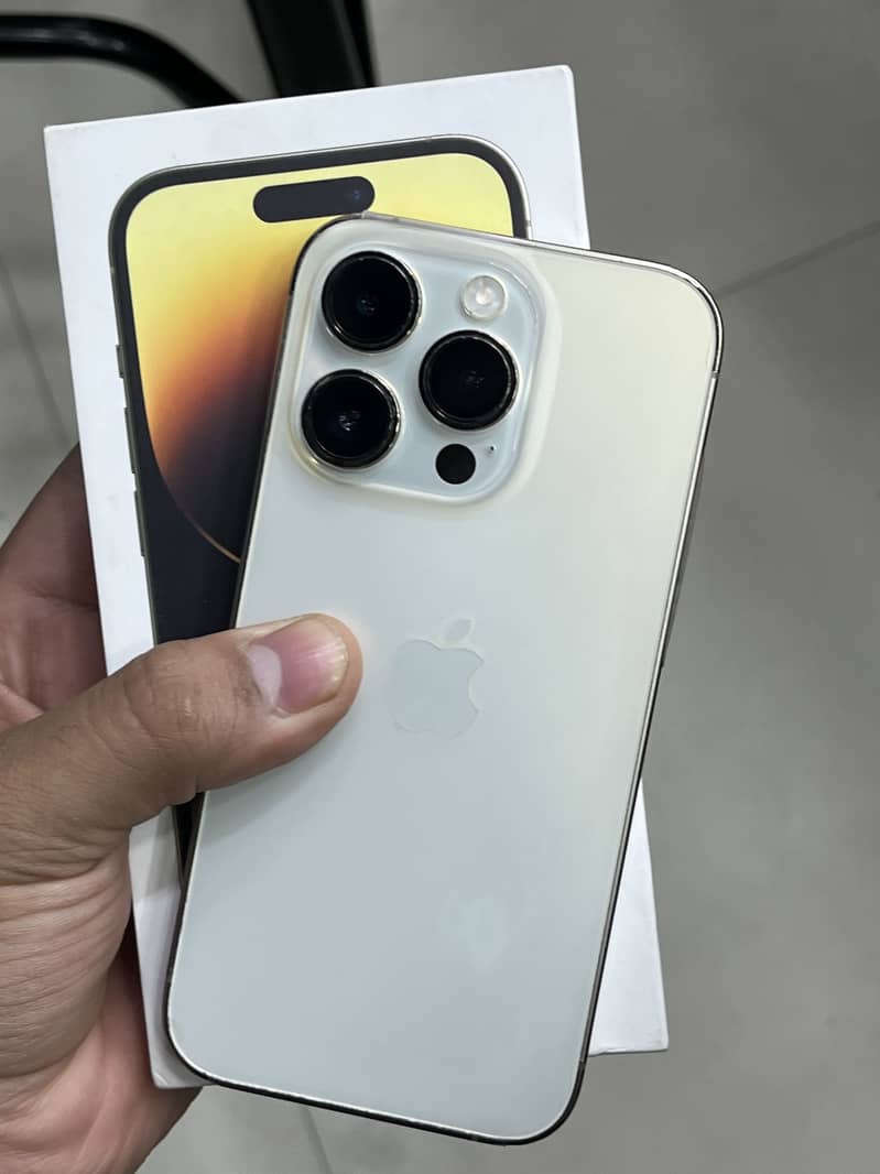 Apple iPhone 14 Pro 1