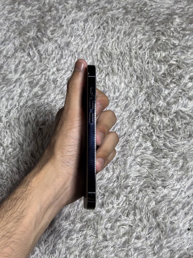 Apple iPhone 14 Pro 3