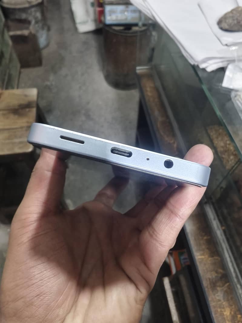 Samsung Mobile A06 4