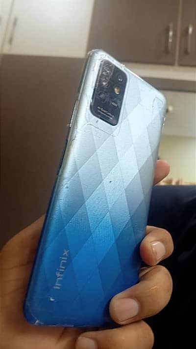 Infinix Hot 8i
