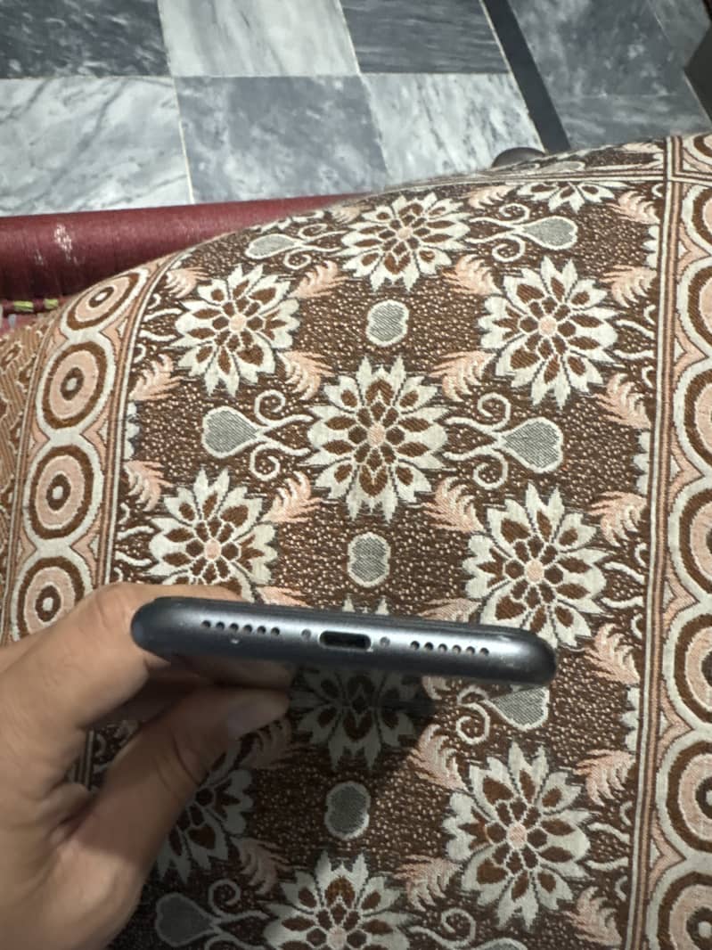 Apple iPhone 11 2