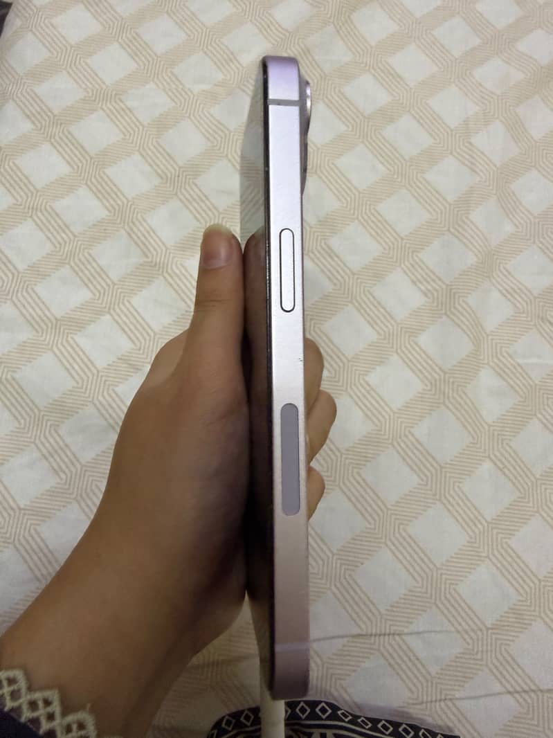 Apple iPhone 14 1
