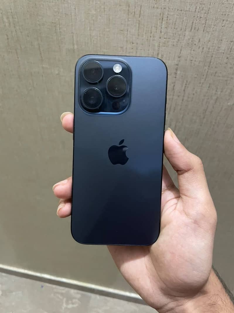 Apple iPhone 15 Pro 0