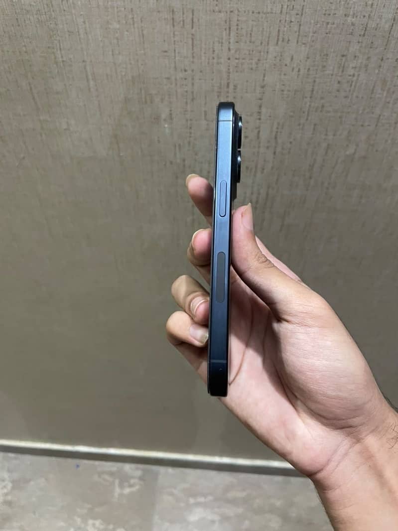 Apple iPhone 15 Pro 1