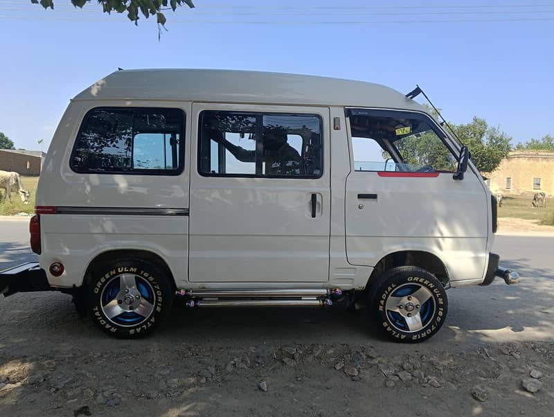 Suzuki Bolan 2011 4