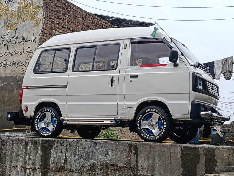 Suzuki Bolan 2011 8