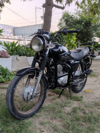 Suzuki GS 150