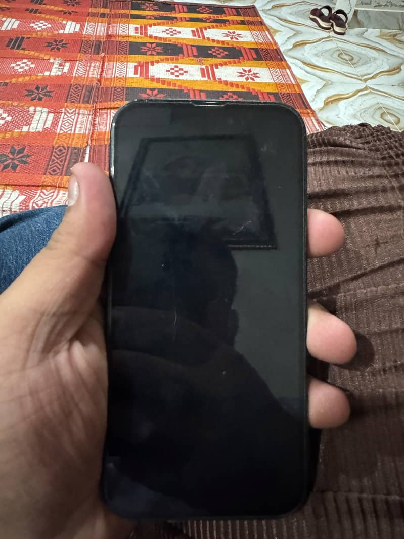 Apple iPhone 16 1