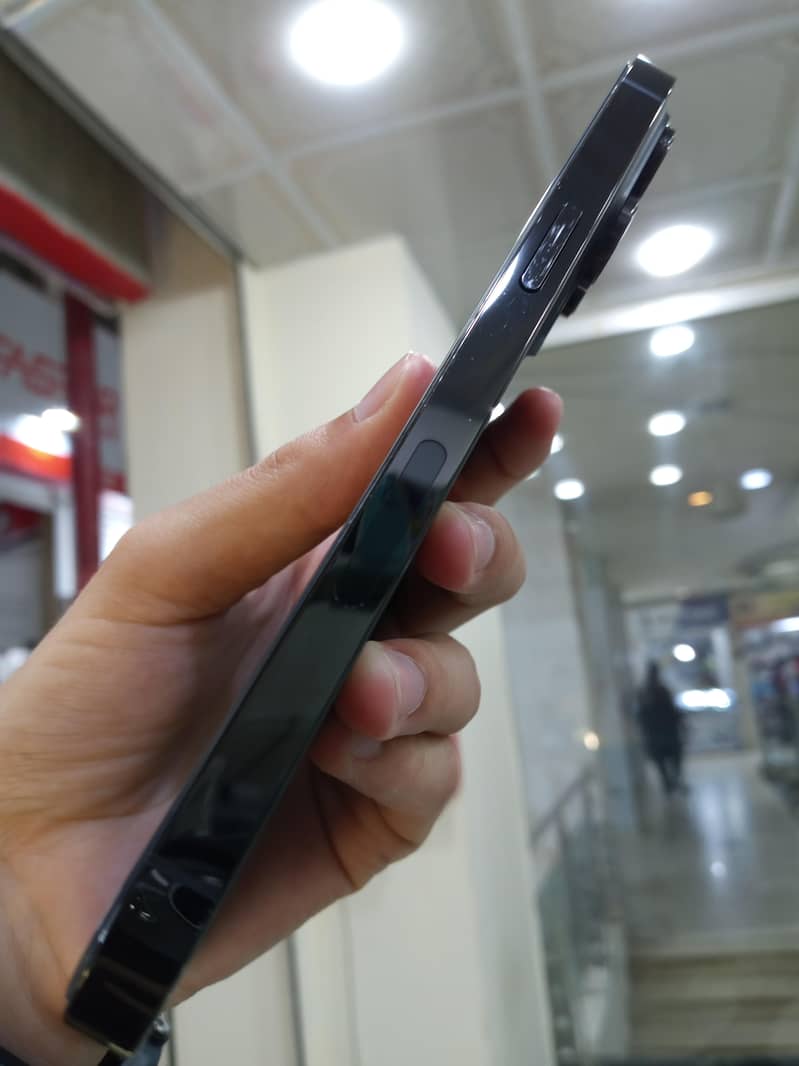 Apple iPhone 14 pro max 1