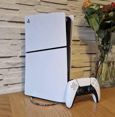 PS5 Slim 825 GB | 9.7/10 GREAT CONDITION