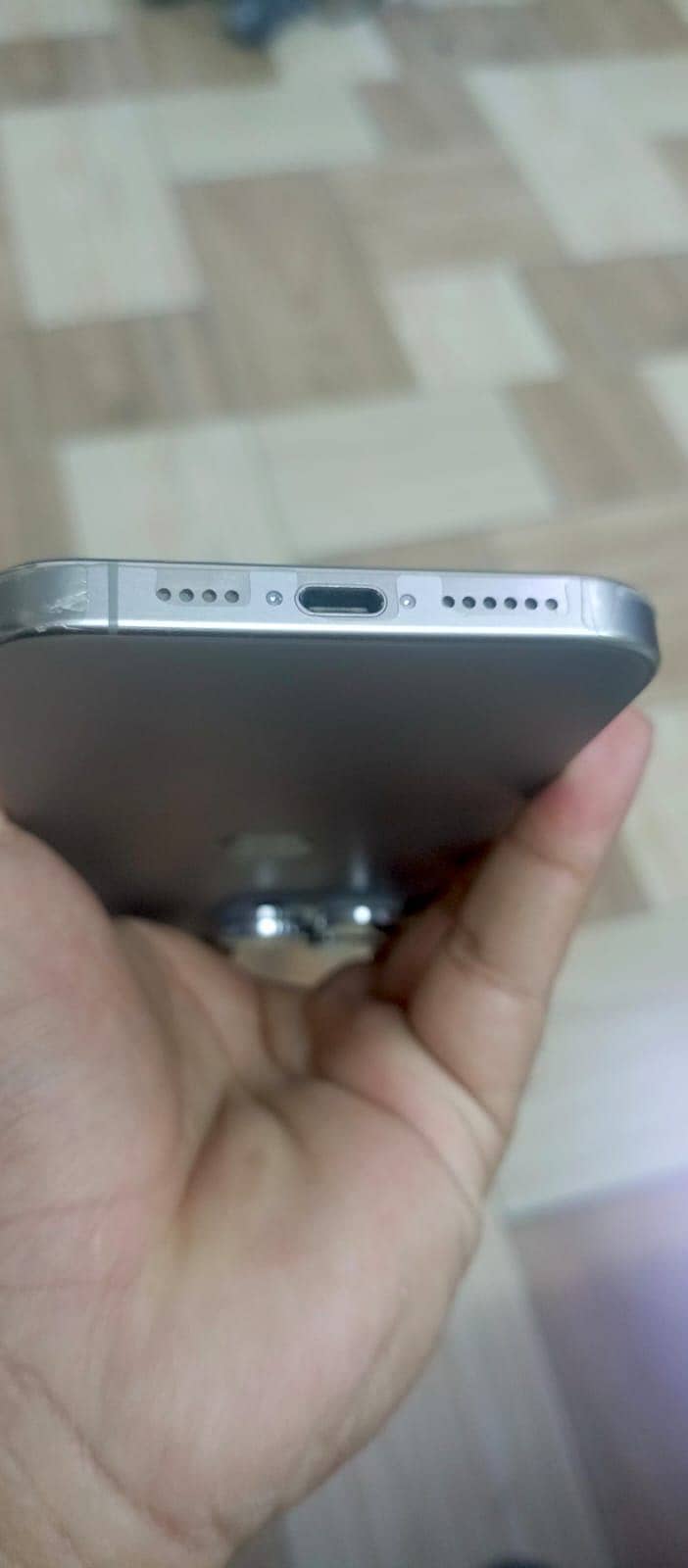 Apple iPhone 15 Pro Max 2