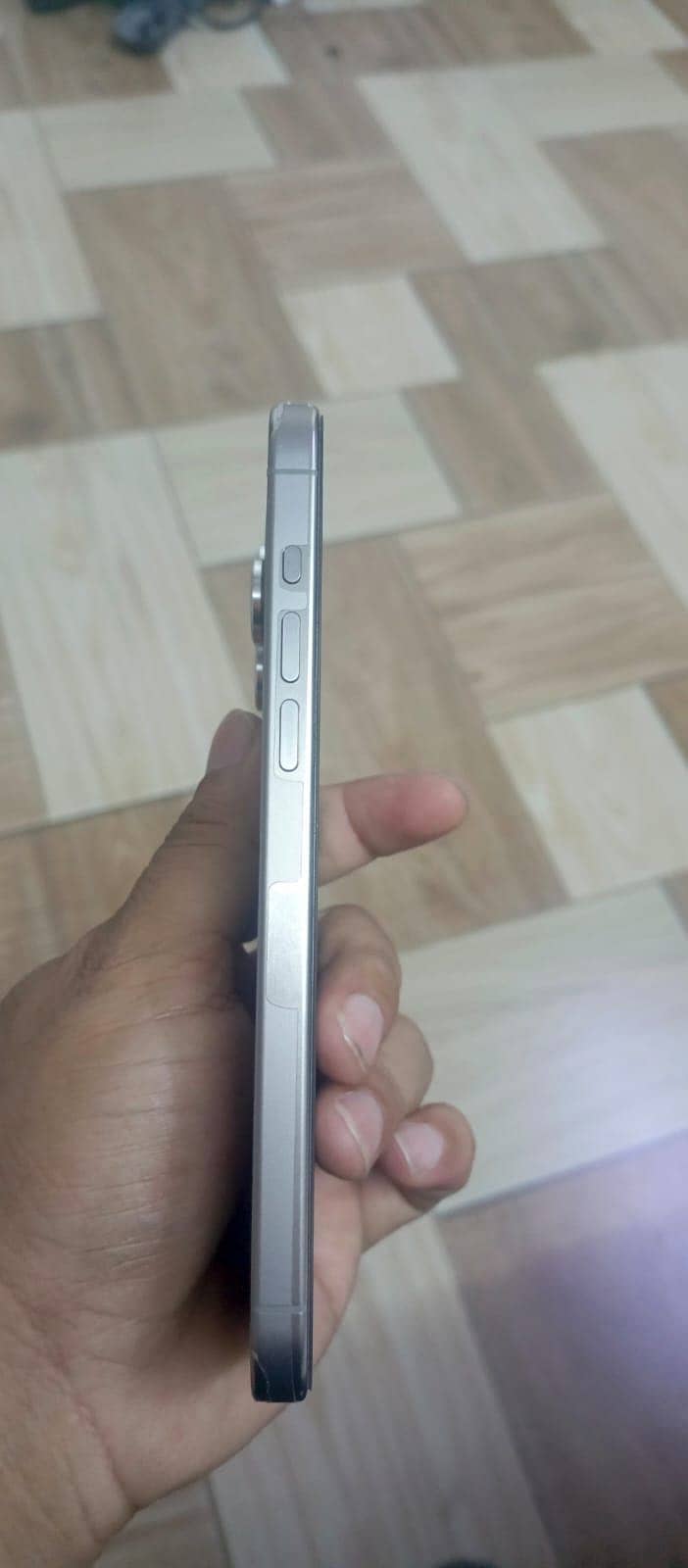 Apple iPhone 15 Pro Max 4