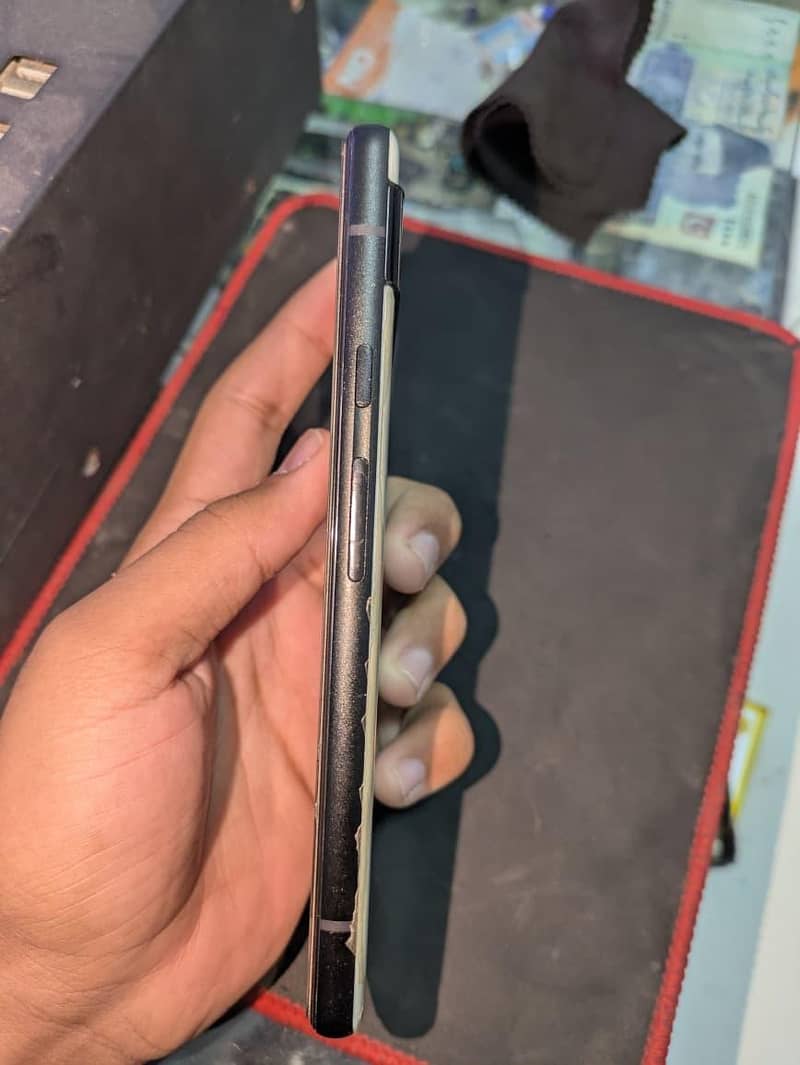 Google Pixel 6a 4