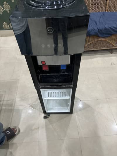 Water dispenser