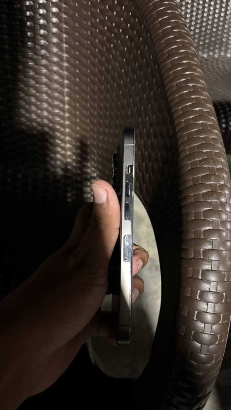 Apple iPhone 13 Pro 2