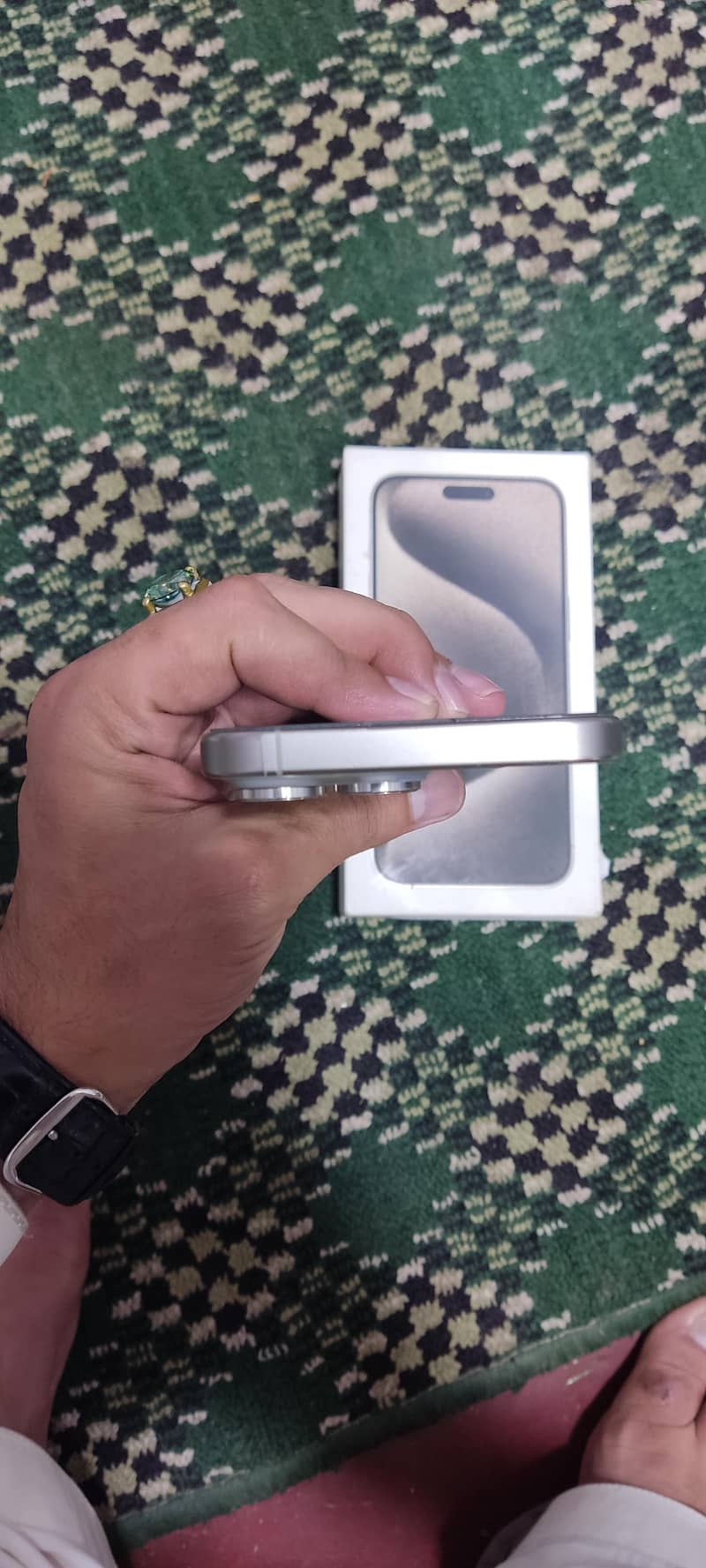 Apple iPhone 15 Pro Max 3