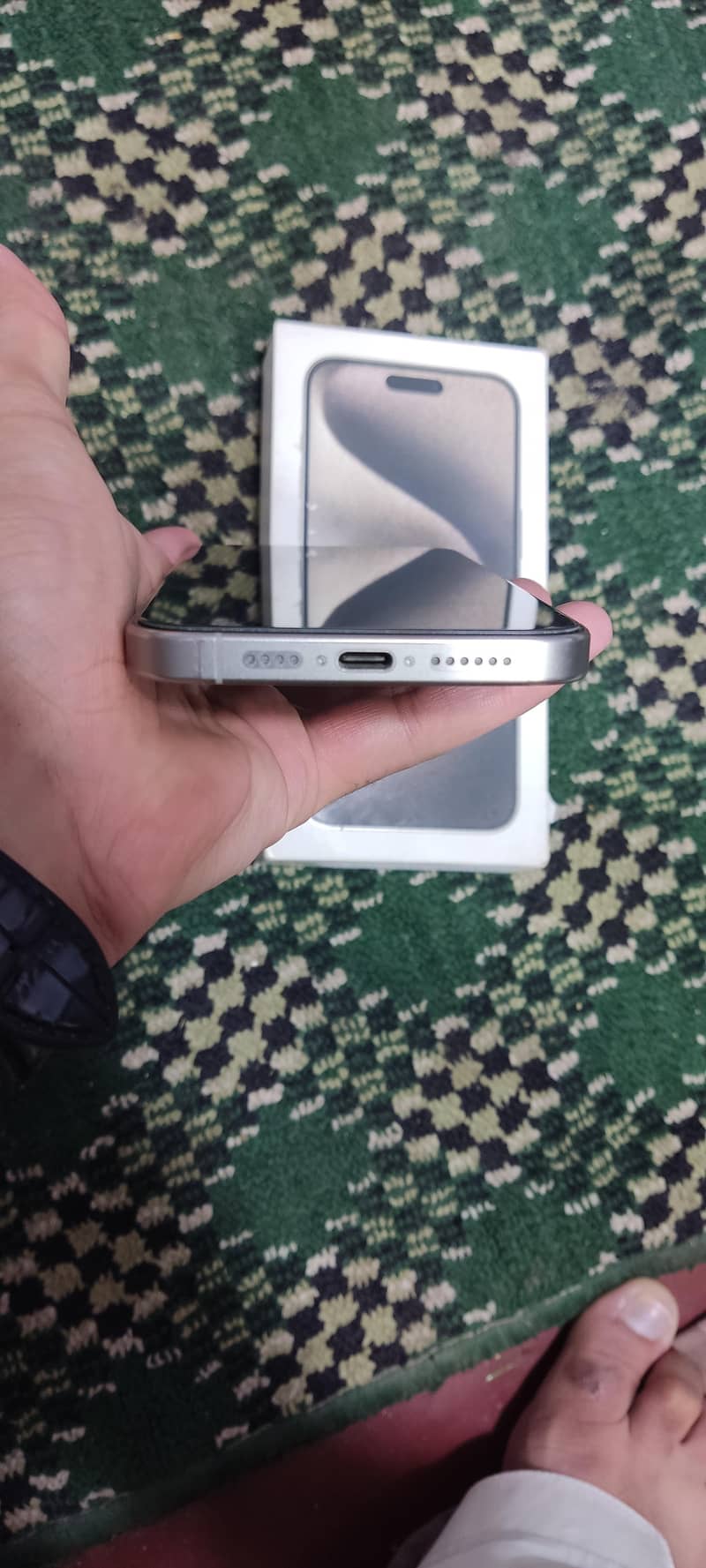 Apple iPhone 15 Pro Max 6