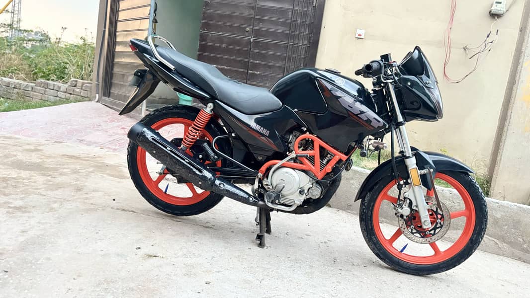 Ybr125 ESD 2
